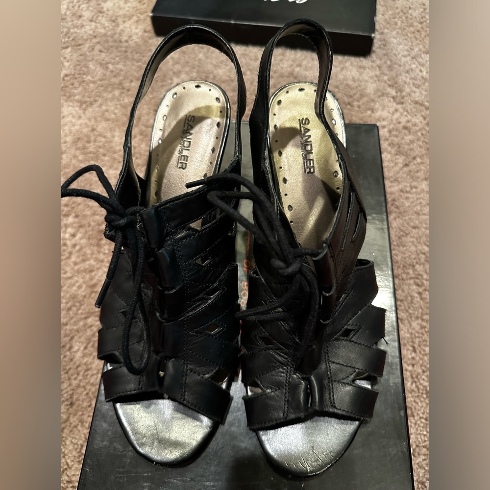 Women’s shoes